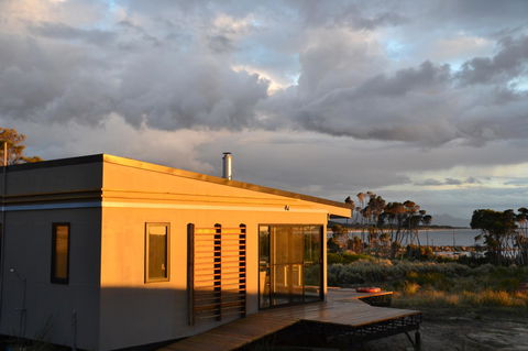Sawyers Bay Shacks - NT Tourism 11