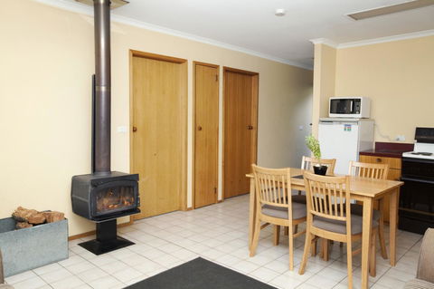 Bruny Island Escapes And Hotel Bruny - NT Tourism 13