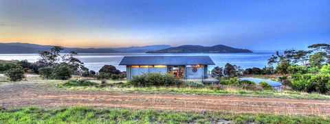 Bruny Island Escapes And Hotel Bruny - NT Tourism 1