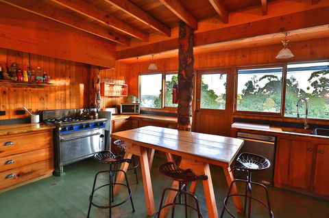 Bruny Island Lodge - NT Tourism 4