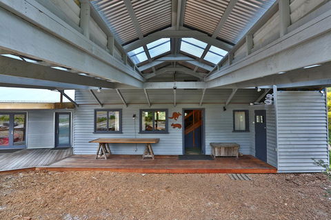 Bruny Island Lodge - NT Tourism 2