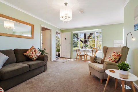 'In The Vines' Guest Cottage, Barossa Valley - NT Tourism 1