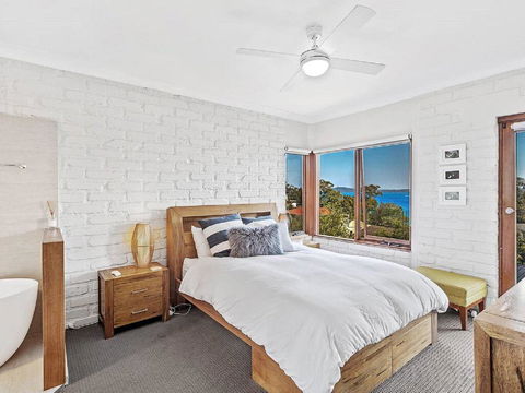 'Nunkeri', 5 Kerrie Close - Stunning House With Fabulous Views, Linen, WIFI & Air Conditioning - NT Tourism 1