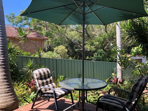 'Sandy Palms' 28 Moorooba Cr - Beautiful Home With Wifi, Air-con And Boat Parking - NT Tourism 3