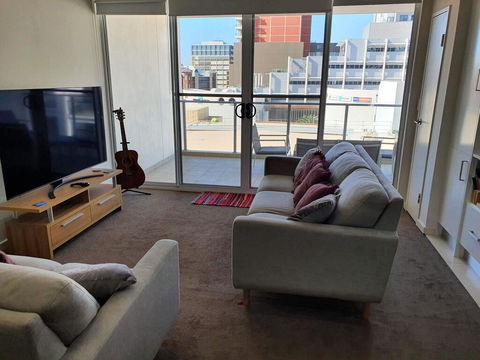 (just Listed) Bolton St 1br 350m Walk To Newcastle Beach +++ Wifi End Eand - Accommodation NT 1