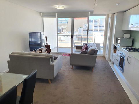 (just Listed) Bolton St 1br 350m Walk To Newcastle Beach +++ Wifi End Eand - Accommodation NT 3