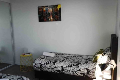 , Elsternwick, Impressive 2bed:carspot:15mins To CBD - NT Tourism 2