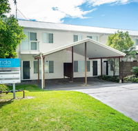 1 'Florida' 5 Lillian Street - 2 min walk to beach shops  restaurants
