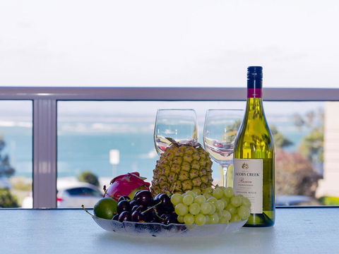 1 'Portofino' 7 Laman Street - Aircon & 1st Level Unit - NT Tourism 1