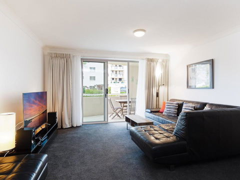 1 'SEASHELLS' 21-23 MAGNUS STREET - WIFI, POOL, LIFT & AIR CONDITIONING - NT Tourism 0