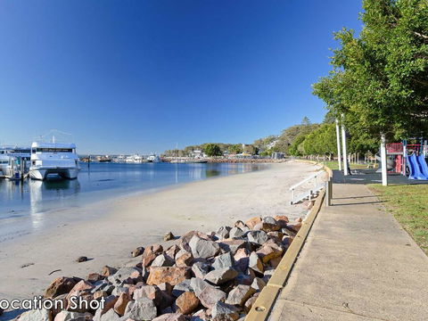 1 'Thurlow Lodge', 6 Thurlow Avenue - Air Conditioned & Pool In The Heart Of Town - NT Tourism 1