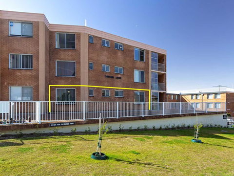1 'Thurlow Lodge', 6 Thurlow Avenue - Air Conditioned & Pool In The Heart Of Town - NT Tourism 2