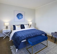 1 Bdrm Top Floor Apt With Sunroom - Accommodation NT
