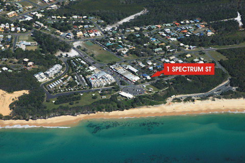 1 Spectrum Street, Rainbow Beach- Close To Shops And Main Beach - Accommodation NT 2