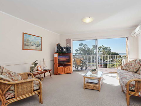 10 'Teramby Court' 104 Magnus Street - In Nelson Bay CBD With Water Views And WIFI - NT Tourism 2