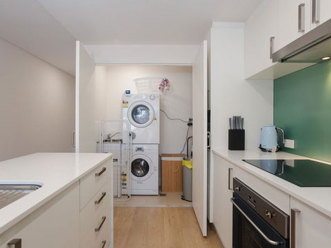 104 'The Shoal' 6-8 Bullecourt Street - Linen Included & Under 200m To Beach - NT Tourism 2