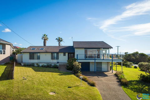 106 Ocean Parade Dalmeny - NT Tourism 0