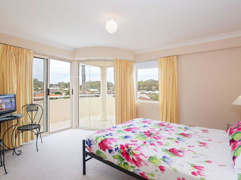 11 'Seashells', 21-23 Magnus Street - Pool, Lift, Aircon - NT Tourism 1