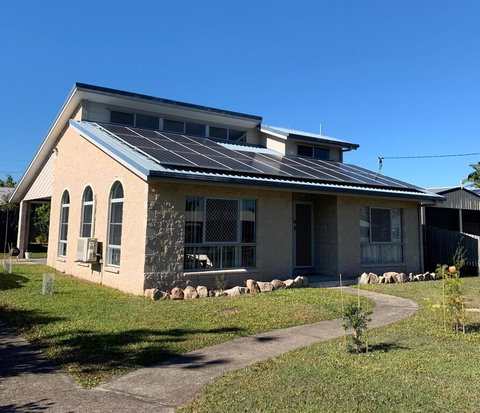 11 Anchovy Street - Tin Can Bay Summer Haven Coastal Retreat - Accommodation NT 2