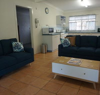 11 Bomburra Court - Rainbow Beach Comfortable Beach House Plenty of boat parking - Accommodation NT