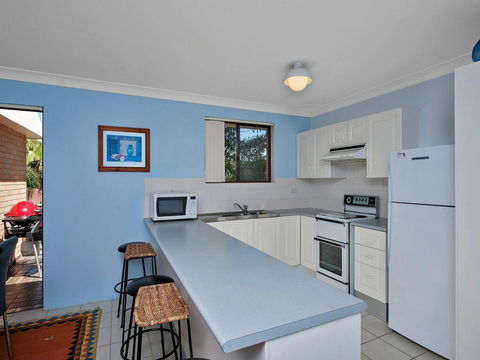 12 'Commodore', 6 Intrepid Close - Beautiful Water Views - NT Tourism 3