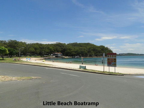 12 'Florentine' , 11 Columbia Close - WIFI, Aircon, Spectacular Views - NT Tourism 2