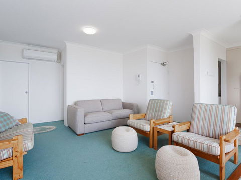 12 'Ocean Shores', 27 Weatherly Cl - Waterfront Unit With Sensational Water Views, WIFI & Air Conditioning - NT Tourism 1
