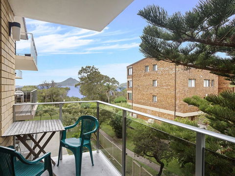12 'The Helm', 22 Voyager Close - Unit In Little Beach With Direct Access To Shoal Bay Beach! - NT Tourism 2