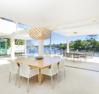 12 Noosa Parade - Accommodation NT