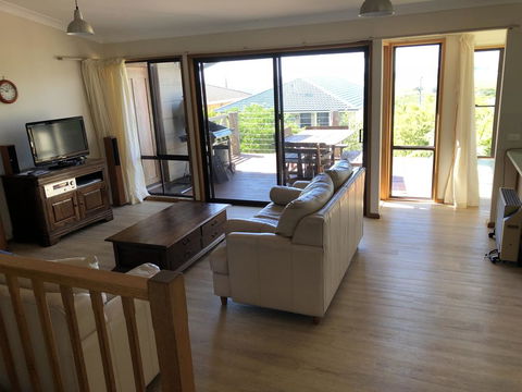 121 Montague Avenue, Kianga - NT Tourism 2