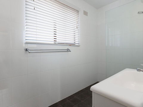 13 'INTREPID', 3 INTREPID CL - FANTASTIC UNIT WITH STUNNING WATER VIEWS - NT Tourism 2