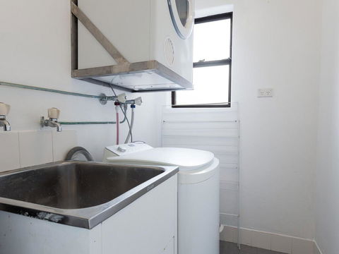 13 'INTREPID', 3 INTREPID CL - FANTASTIC UNIT WITH STUNNING WATER VIEWS - NT Tourism 1