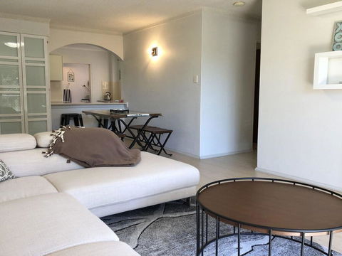 13 'Parkview', 11-13 Catalina Close - Great Location Unit With A Locked Garage - NT Tourism 3