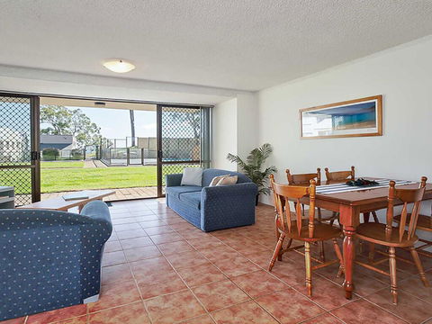13 'The Poplars' 34 Magnus Street - Ground Floor Unit And Pool In Complex - NT Tourism 3