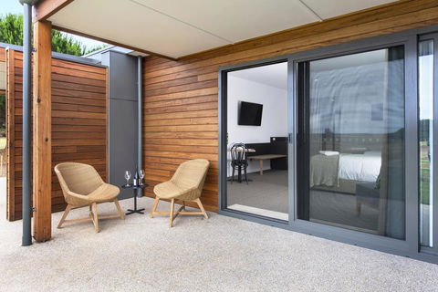 13th Beach Golf Lodges - NT Tourism 3