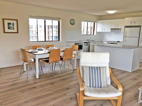 15 'Intrepid', 3 Intrepid Close - Right On The Beachfront - NT Tourism 3