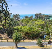 16 Pt Lookout Beach Resort