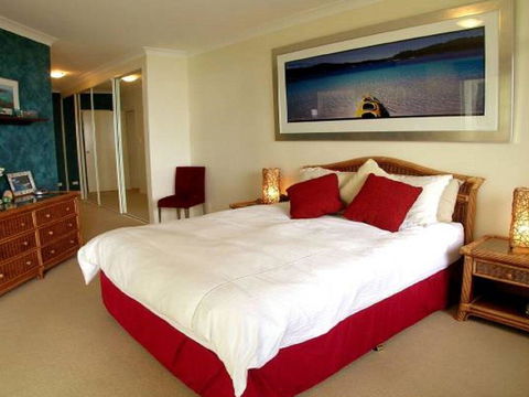 2 'Magnus Pines' 52-56 Magnus Street - Stunning Unit With Aircon, Water Views & Foxtel - NT Tourism 2