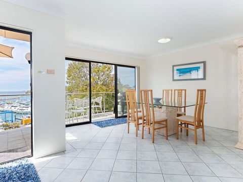 2 'Paradiso', 4 Laman Street - Beautiful Unit With Stunning Water Views & Pool - NT Tourism 2
