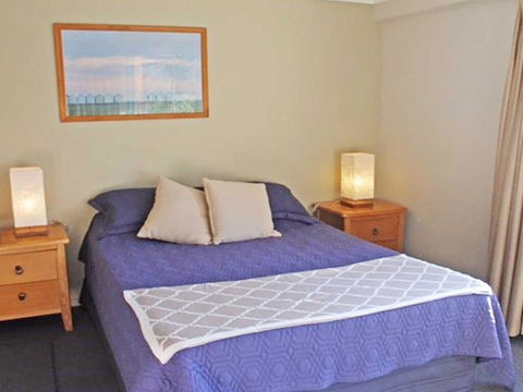 2 'Seashells' 21-23 Magnus Street - Pool , Lift , Aircon - NT Tourism 2