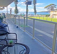 2 'Shoal Court' 7 Lillian Street - fabulous location with water views