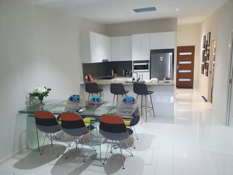 2 BDR Sea View Guest House - Accommodation NT 2