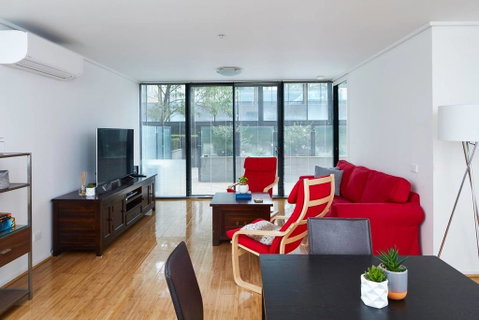 2 Bed/2 Bath Apartment, Amazing Location! - Accommodation NT 0
