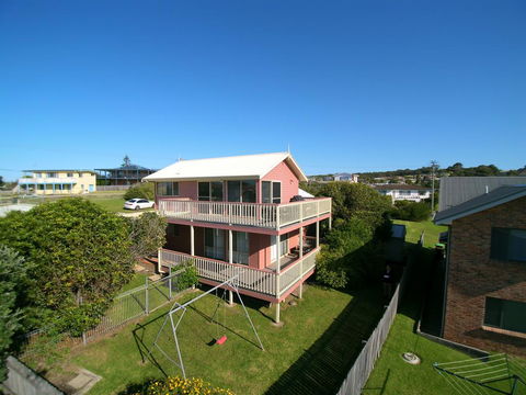 2 Jocelyn Street. Dalmeny - NT Tourism 1