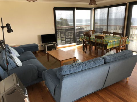 2 Jocelyn Street. Dalmeny - NT Tourism 2