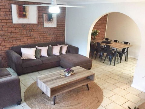 2/10 Catalina Close - Walk To Shoal Bay Beach - NT Tourism 1