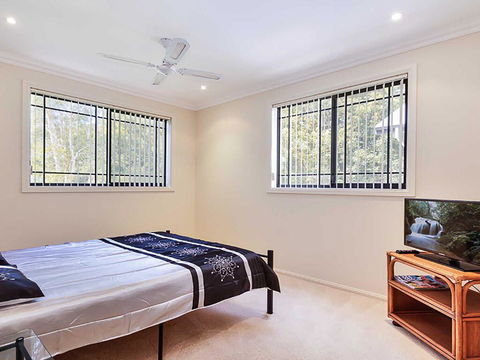 2/11a Christmas Bush Avenue - Fantastic Townhouse Close To Dutchies Beach - NT Tourism 2