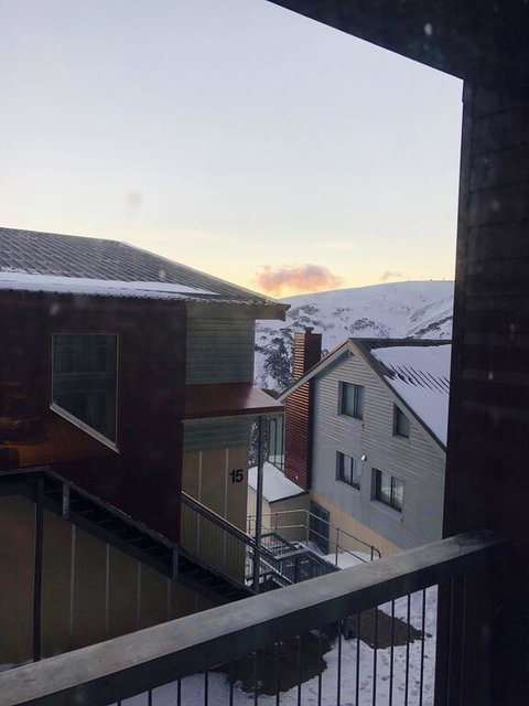 24 Hotham 1 Bed Apartment - Accommodation NT 3