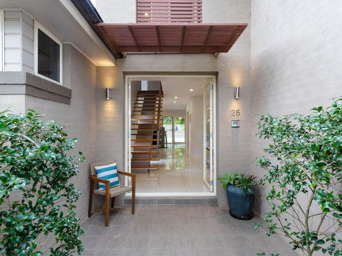25 Christmas Bush Avenue - Aircon, Pet Friendly, Small Boat Parking & WIFI - NT Tourism 0