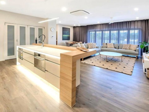 Cairns North 4-Bed With Outdoor Dining & Pool - Accommodation NT 2